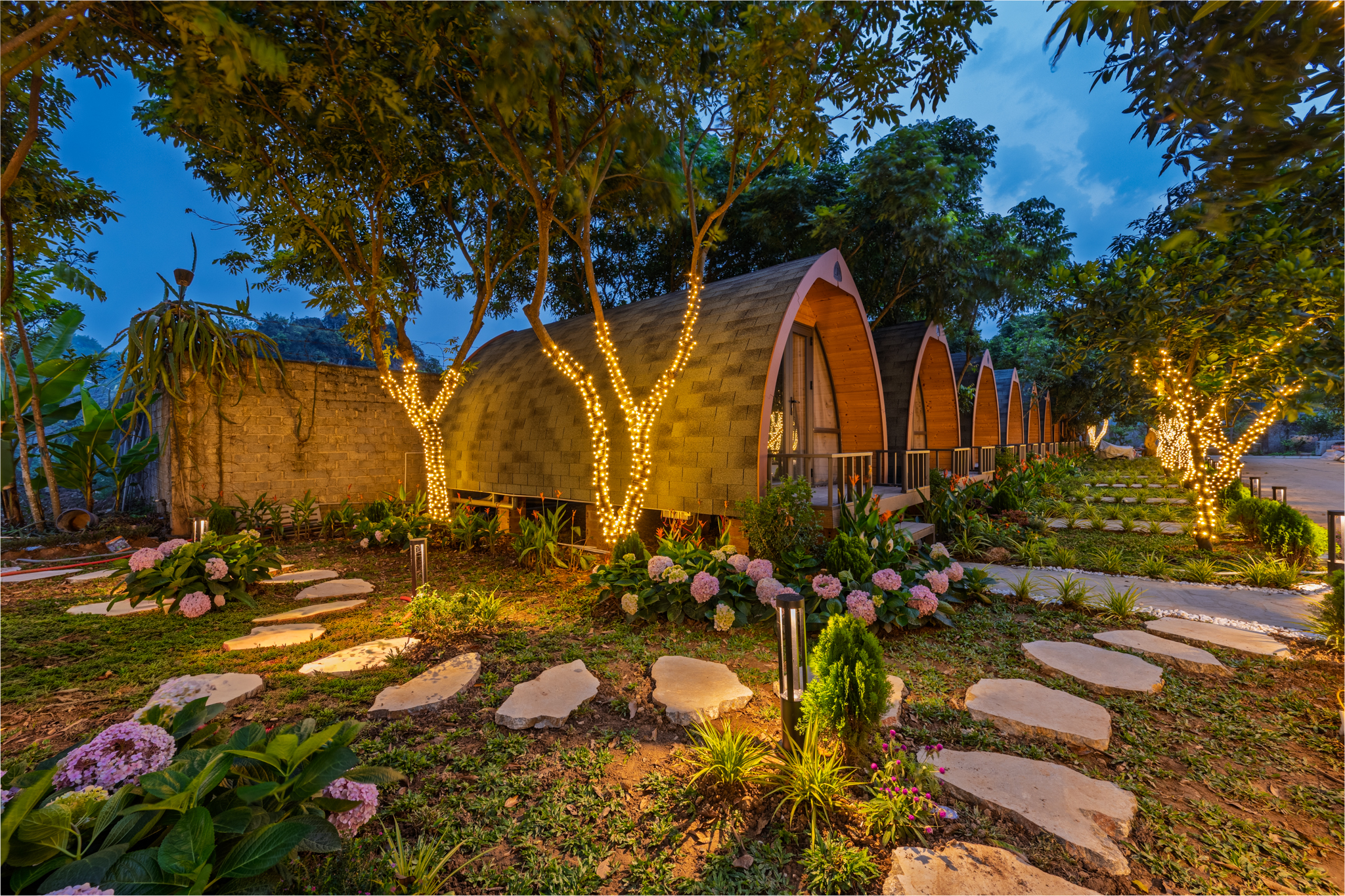 Không gian ngoài trời Solara Resort